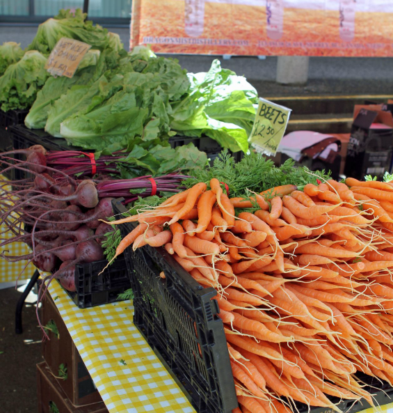 Market produce, carrots, lettuce